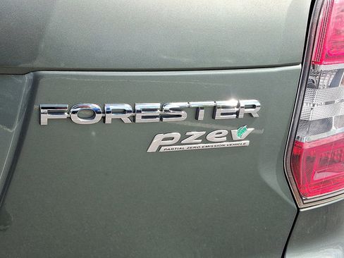 Used 2015 Subaru Forester 2.5i Premium AWD/4WD image 31