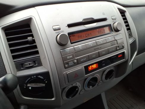 Used 2010 Toyota Tacoma Base V6 image 14