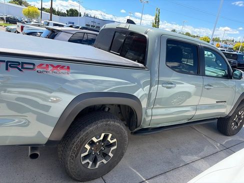 Used 2023 Toyota Tacoma TRD Off-Road w/ Technology Package AWD/4WD image 4