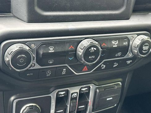 Used 2020 Jeep Wrangler Unlimited Sport AWD/4WD image 19