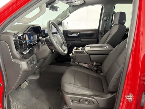 Used 2024 Chevrolet Silverado 1500 LT Trail Boss w/ Protection Package AWD/4WD image 6