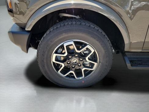 New 2026 Ford Bronco Outer Banks AWD/4WD image 6