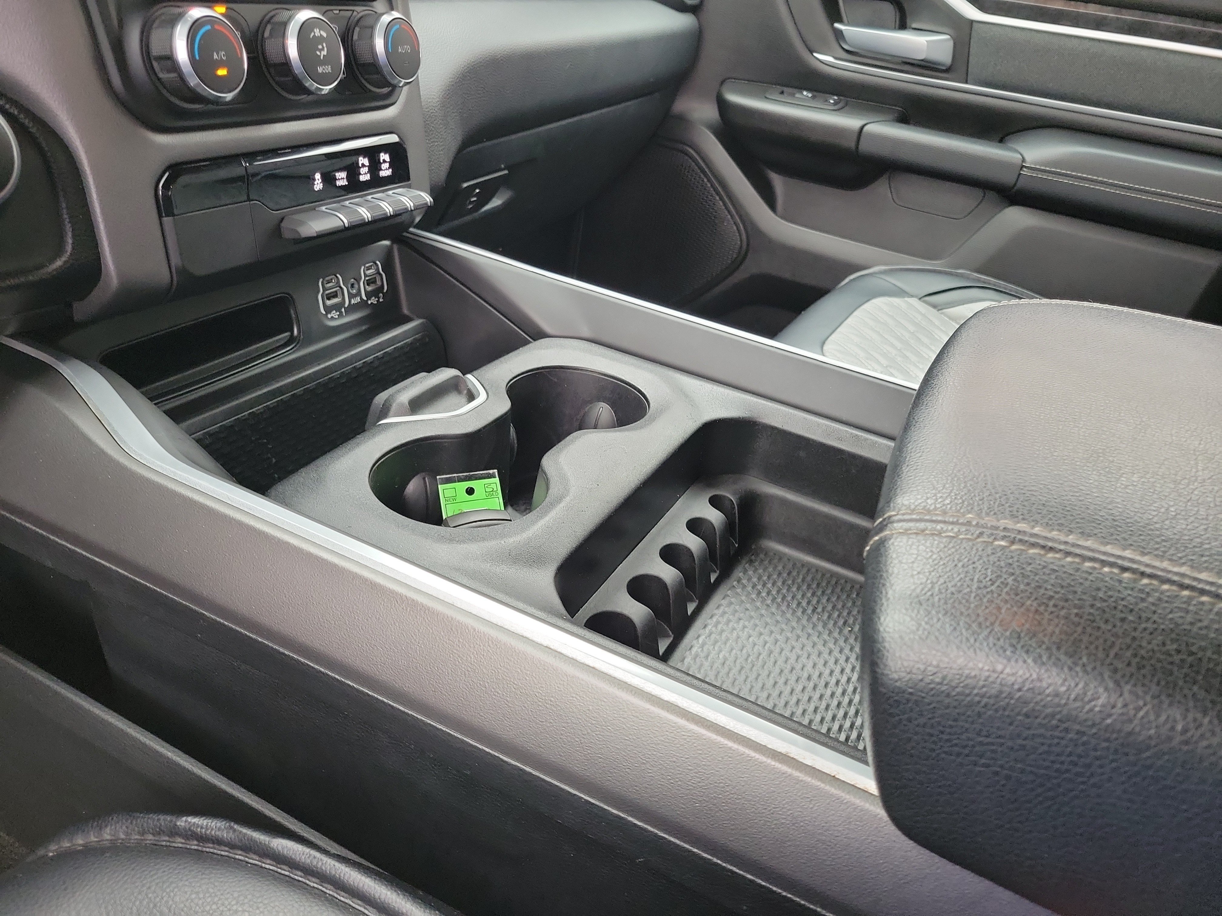Used 2022 RAM 1500 Big Horn AWD/4WD image 29