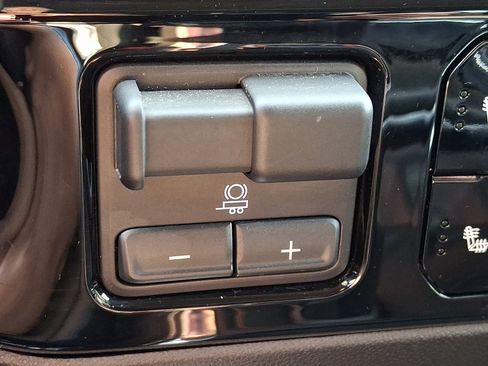Used 2024 Chevrolet Silverado 1500 RST AWD/4WD image 27