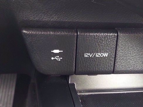 Certified 2019 Toyota Camry LE image 23