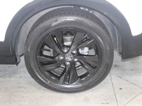 Used 2024 Buick Encore GX Sport Touring image 16