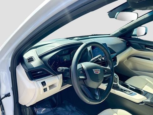 Used 2026 Cadillac CT4 Luxury RWD image 6