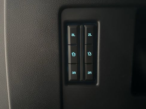 Used 2024 Ford Expedition Limited image 41