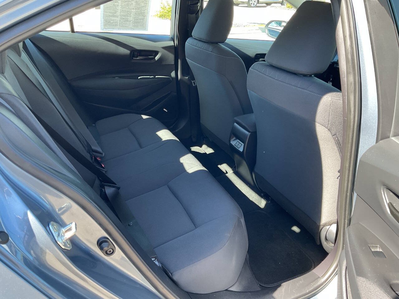 Used 2025 Toyota Corolla LE FWD image 41