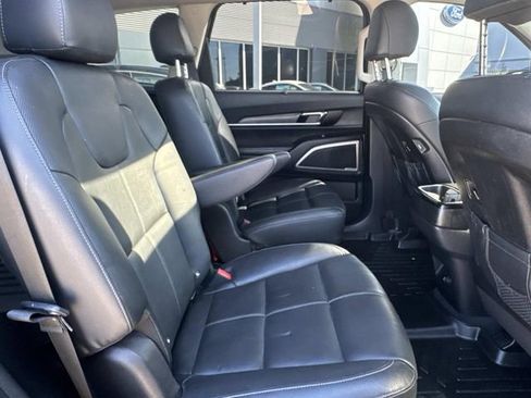 Used 2022 Kia Telluride EX w/ EX Premium Package image 7