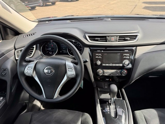 Used 2016 Nissan Rogue S AWD/4WD image 17