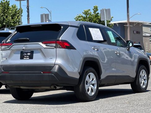 Used 2023 Toyota RAV4 LE FWD image 9