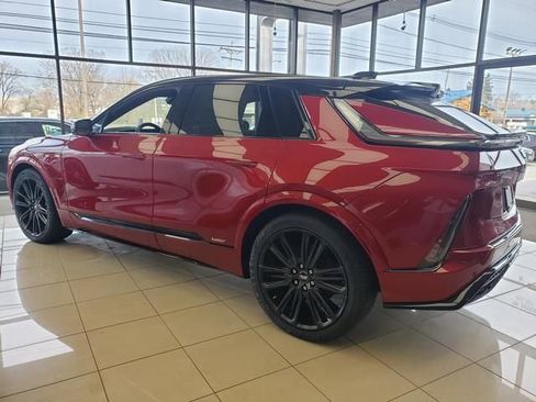 New 2026 Cadillac Lyriq V AWD/4WD image 7