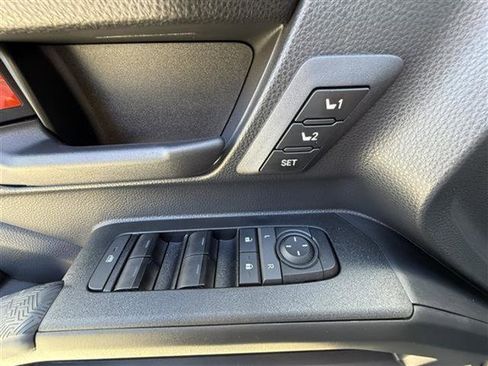 Used 2025 Toyota 4Runner TRD Off-Road Premium image 10