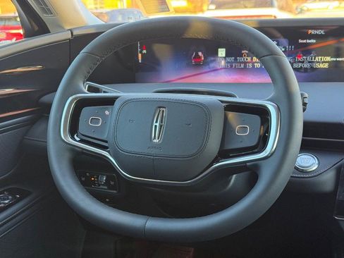 New 2026 Lincoln Nautilus Premier image 7