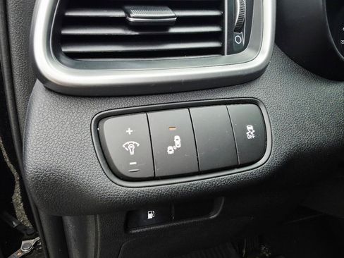 Used 2020 Kia Sorento LX w/ LX I4 Convenience Package FWD image 26