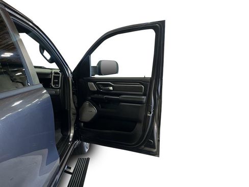 Used 2025 RAM 1500 Laramie w/ Night Edition AWD/4WD image 22