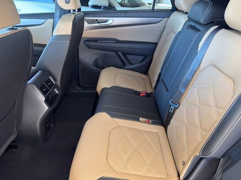 New 2026 Volkswagen Atlas Cross Sport SE FWD image 28