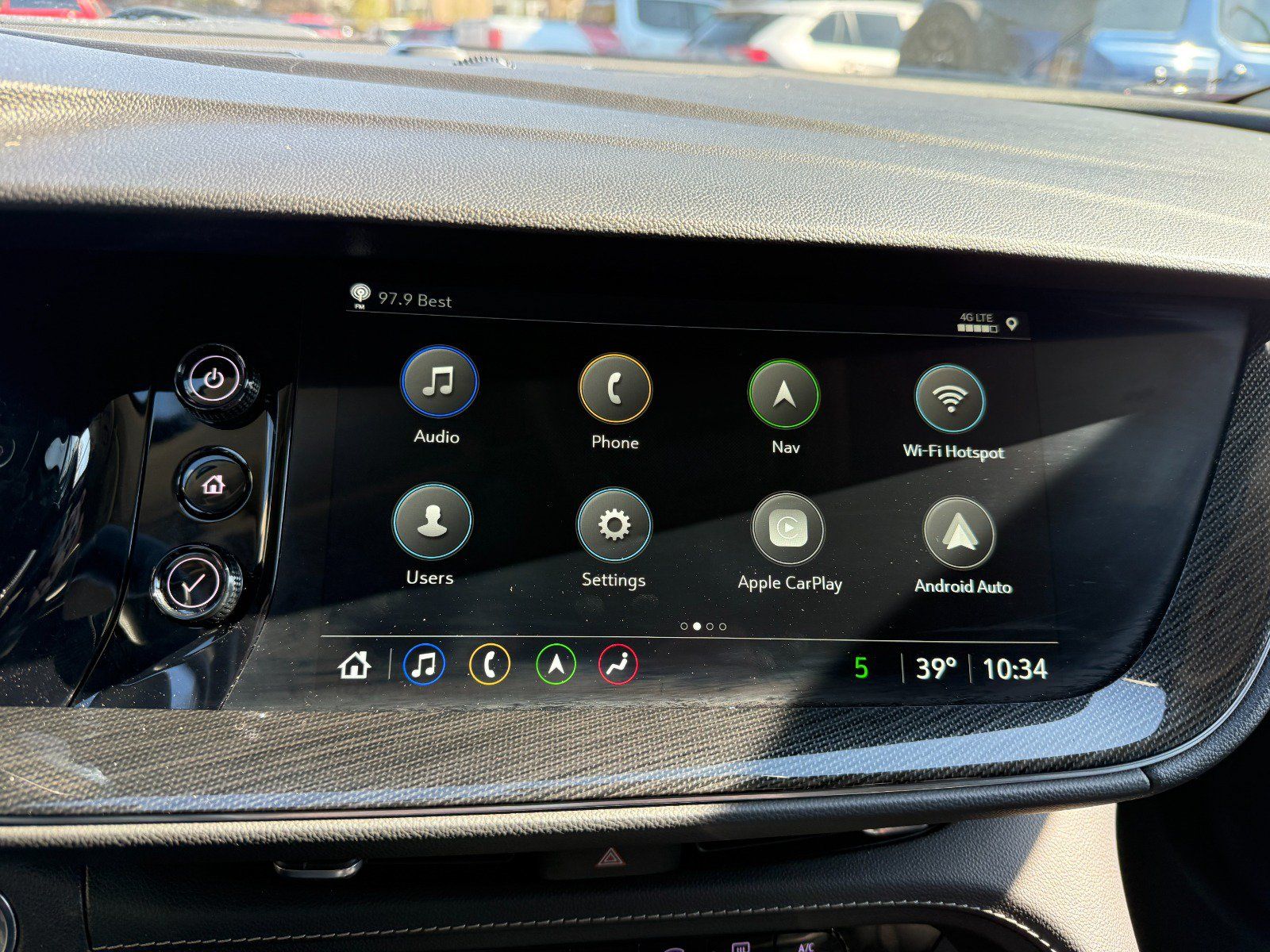 Certified 2022 Buick Envision Essence w/ Technology Package II FWD image 36