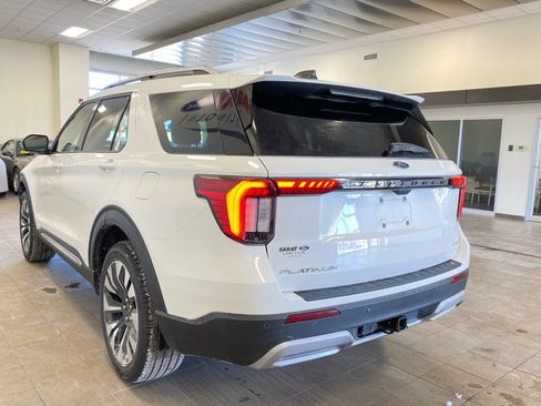 New 2026 Ford Explorer Platinum image 5