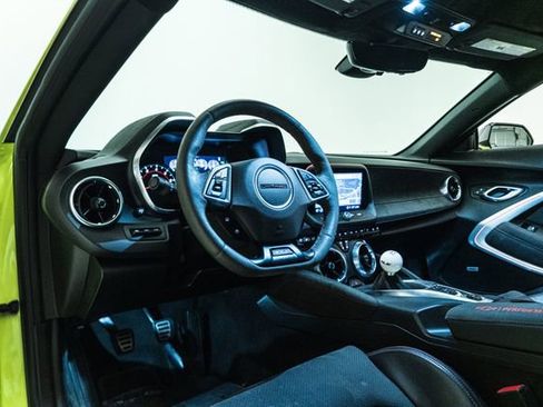 Used 2021 Chevrolet Camaro ZL1 RWD image 22