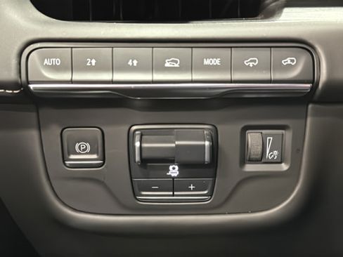 Used 2022 Cadillac Escalade Sport Platinum w/ LPO, ONYX Package AWD/4WD image 34