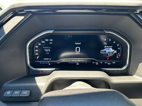 Used 2023 GMC Sierra 1500 AT4 w/ AT4 Premium Package AWD/4WD image 26