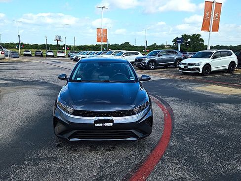 Used 2024 Kia Forte LXS FWD image 2