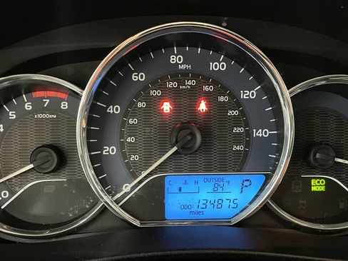 Used 2015 Toyota Corolla LE FWD image 24