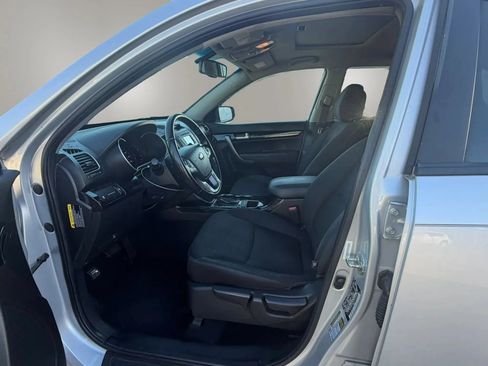 Used 2015 Kia Sorento LX FWD image 28