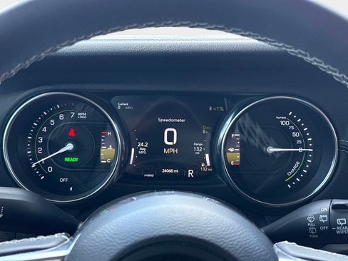 Used 2023 Jeep Wrangler Unlimited Sahara AWD/4WD image 28