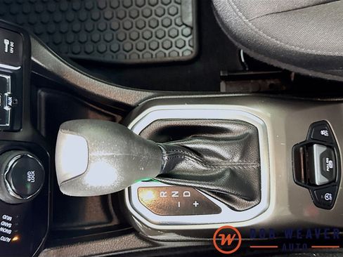 Used 2022 Jeep Renegade Latitude w/ Convenience Group image 17