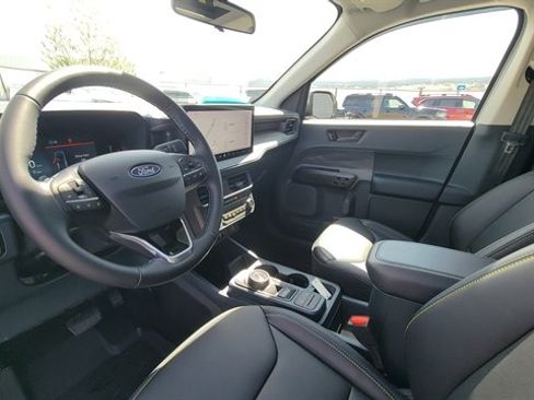 Used 2026 Ford Maverick Lobo AWD/4WD image 28