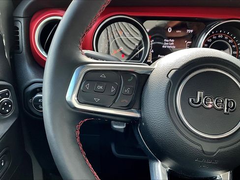 Used 2023 Jeep Gladiator Rubicon w/ Cold Weather Group AWD/4WD image 12