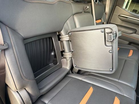 Used 2023 GMC Sierra 1500 AT4 w/ AT4 Premium Package image 24