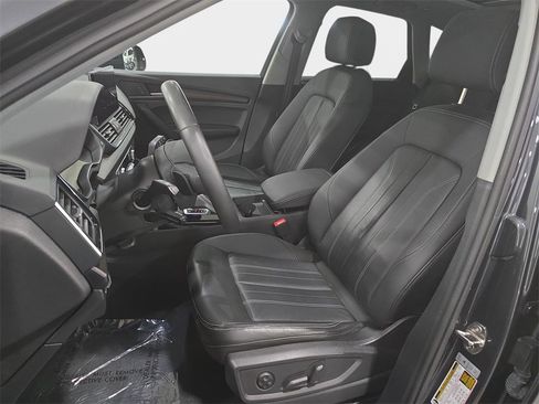 Certified 2023 Audi Q5 2.0T Premium w/ Convenience Package image 12