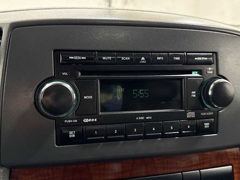 Used 2006 Jeep Grand Cherokee Limited image 18