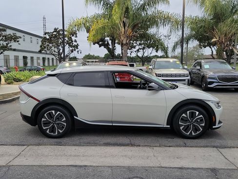 Used 2024 Kia EV6 Light image 5