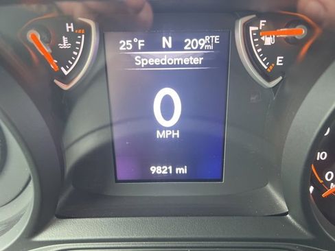 Used 2024 Jeep Wrangler Willys image 6