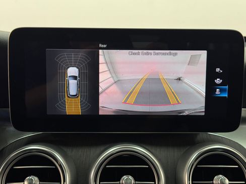 Used 2022 Mercedes-Benz GLC 300 image 30