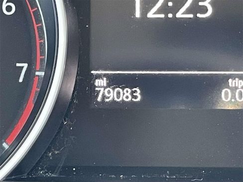 Used 2019 Volkswagen Golf SE image 22