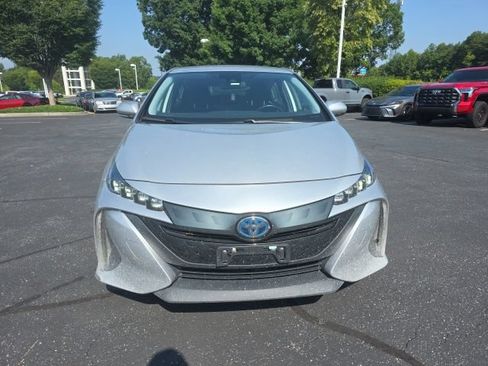 Used 2021 Toyota Prius Prime LE FWD image 2