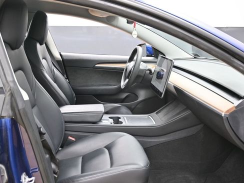 Used 2023 Tesla Model 3 Standard Range image 38