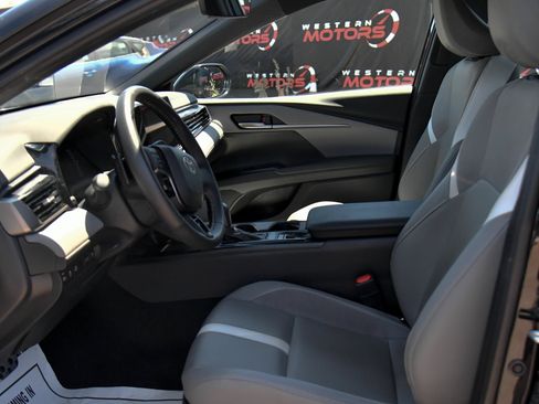 Used 2026 Toyota Camry SE w/ Convenience Package FWD image 18