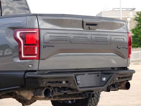 Used 2018 Ford F150 Raptor w/ Equipment Group 802A Luxury image 22