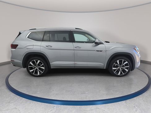 New 2026 Volkswagen Atlas SEL Premium R-Line AWD/4WD image 4