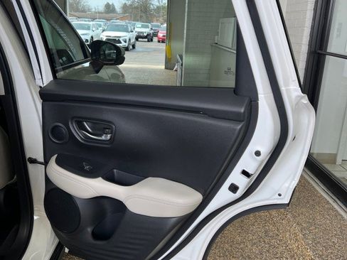 Used 2024 Honda HR-V EX-L image 15