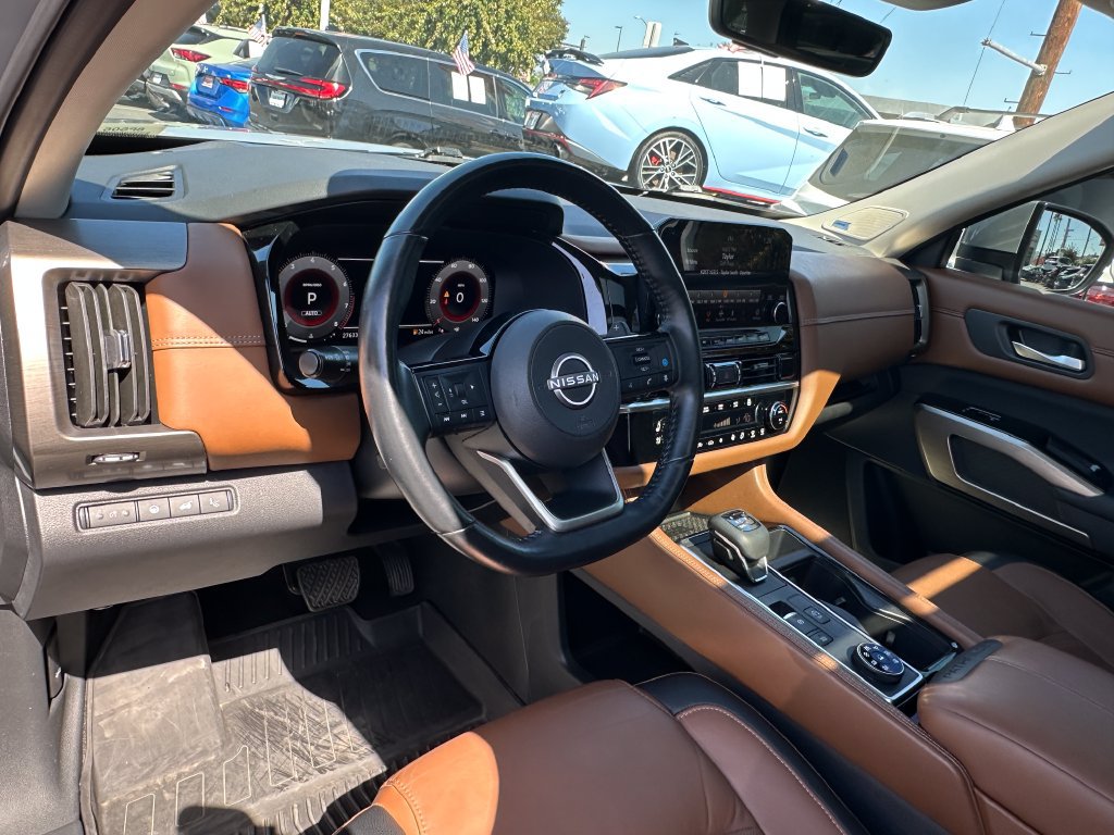 Used 2023 Nissan Pathfinder Platinum AWD/4WD image 25