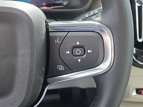 New 2026 Volvo XC40 B5 Ultra w/ Protection Package Premier image 17