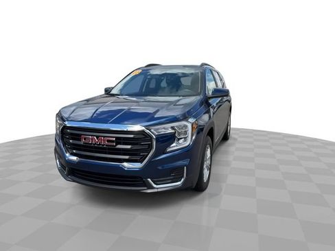 Certified 2023 GMC Terrain SLE w/ Driver Convenience Package AWD/4WD image 3
